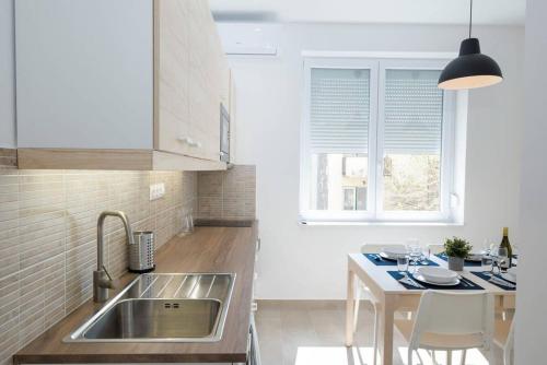 Trendy central apartment at Castle - image 6