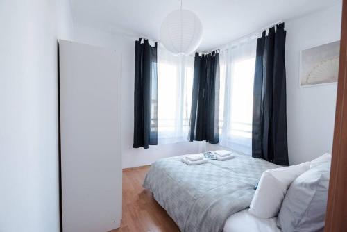 Bright and homey AC apartment near the center - image 9