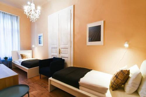 Very central very spacious new home - image 2