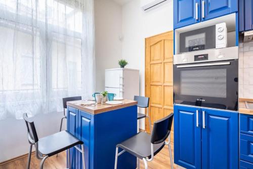 Cozy Apartment *TOP* location - main image
