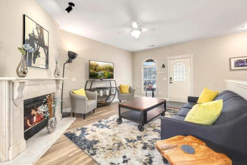 Bentonville Abode - MTB Friendly - 2 Mi to DT in Bentonville, USA