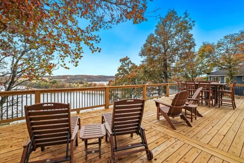 Eagles View - Panoramic Views of Beaver Lake in Springdale, USA