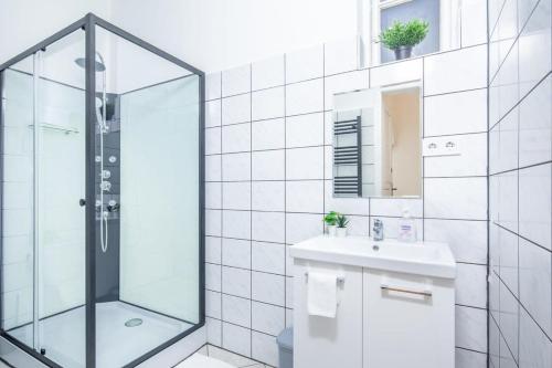 Very Central Convenient Flat - image 6