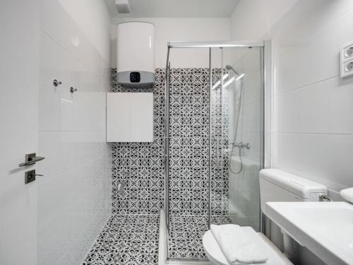 Cute central studio with AC - image 10