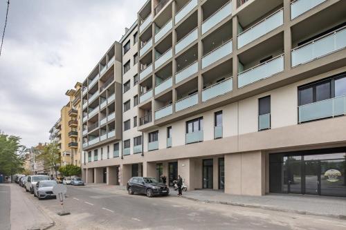 Central - NEW - Cozy Stay - image 9