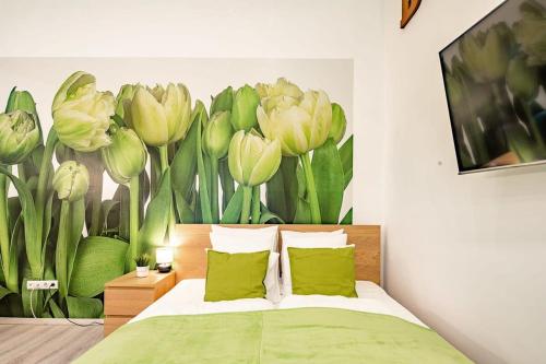 Central - Large - Comfy - main image