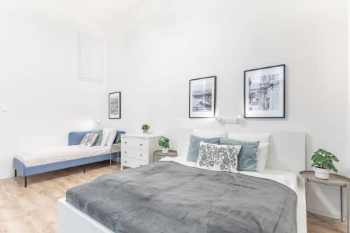 Ultra central modern home for 3 guests - image 6