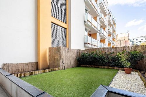 Central - Green Terrace - Modern - image 6