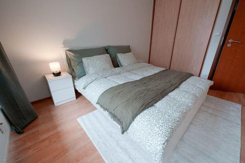 Apartmán u METRA, 4 hosté, parking free, blízko O2 arena, Prague (photo 8)
