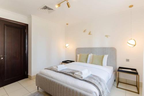LUXFolio Retreats - Stylish Old Town Apartment - image 11