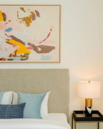 LUXFolio Retreats - Stylish Old Town Apartment - image 14