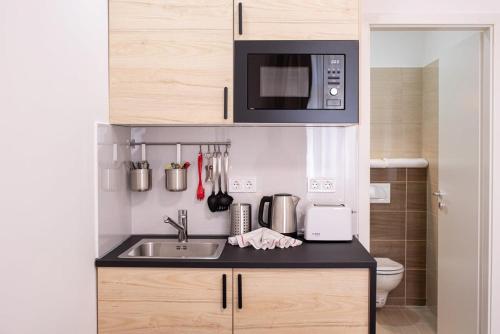 Charming studio at downtown - main image