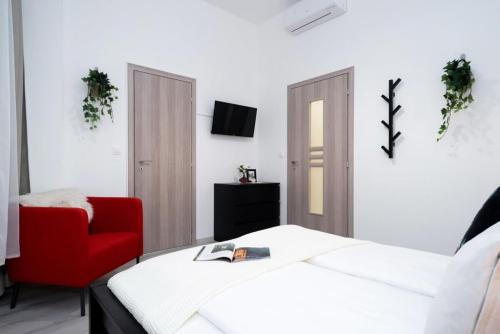 New home at exlusive central location - image 12