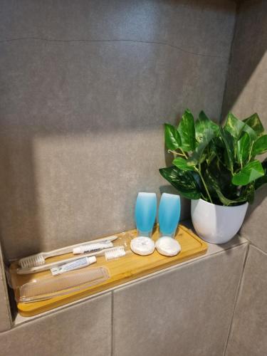 Bathroom, Zizi Homey at Cemara Asri in Medan Timur