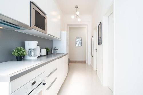 Large Apartment at Perfect Central Location - image 9
