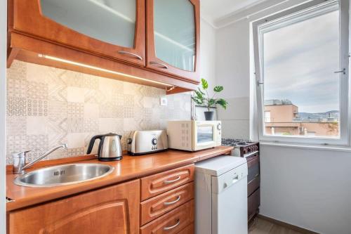 Quiet home near the center - image 11