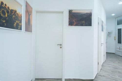 Modern stylish studio at central location - image 6