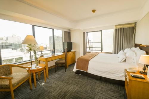 Double Room image 5