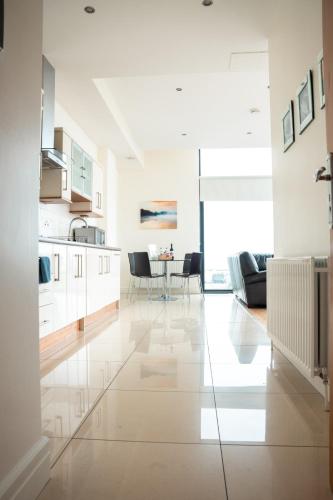 The Western Citypoint Apartments 3