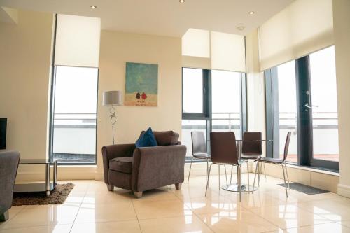 The Western Citypoint Apartments - main image