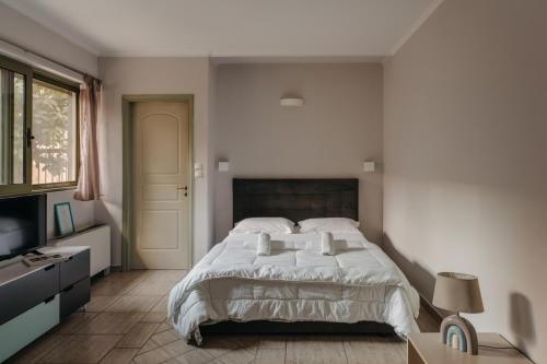 CENTRAL Studio - Fully equiped. Ideal for couples, Patras (photo 6)