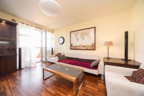 Podrozniczy apartament od dziedzinca, parking, Rynek 700 m - Wroclaw