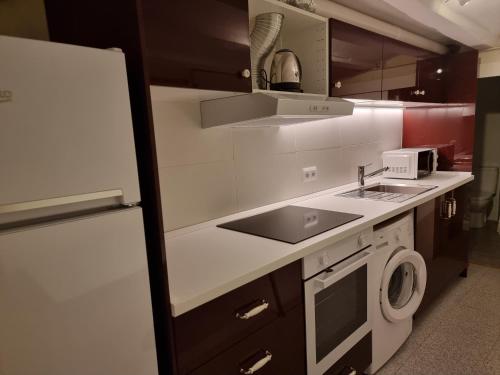 Cozy Apartment downtown BCN, AC, 30 nigths min, Barcelona (photo 7)