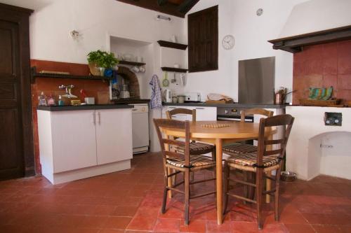 virtuve, Casa di Pruno in Morsiglia