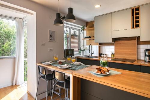 The Base - Bright 2BR, Near Old Town, Walk to Beach, Dubrovnik (photo 10)