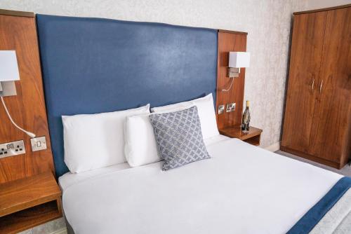 Western Hotel - image 3