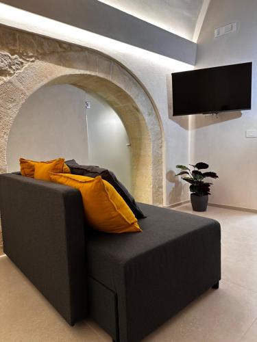 Room2cento46, Modica