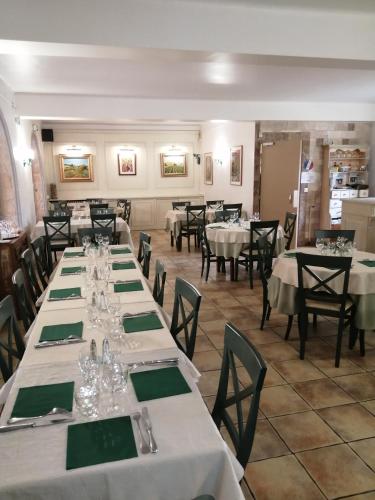 餐厅, 勒斯香气酒店 (Auberge les Aromes) in 格拉斯