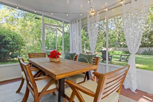 Charming 3br Midtown Close To Downtown, Fsu & Fam Charming 3br Midtown Close To Downtown, Fsu & Fam