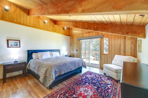 Spacious Pinedale Home with Mountain Range View in Pinedale