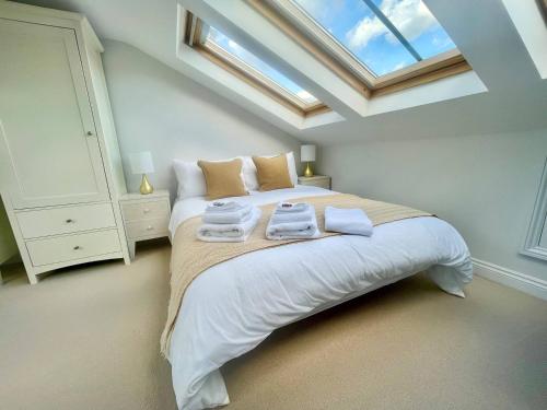 Bright Quiet Loft Room EnSuite Serene Clapham area, London
