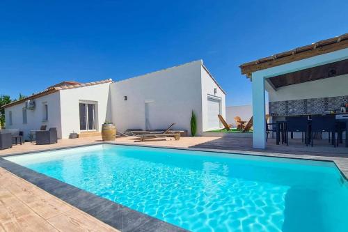 Villa 3 chambres avec piscine - Location, gîte - Saint-Laurent-d'Aigouze