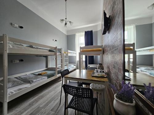 Deja Vu Hostel – Warsaw, FL