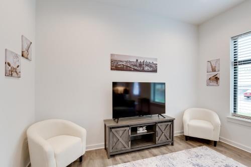 Nashville Condo, 3 Mi to Downtown Entertainment in Nashville, USA