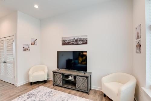 Nashville Condo, 3 Mi to Downtown Entertainment in Nashville, USA