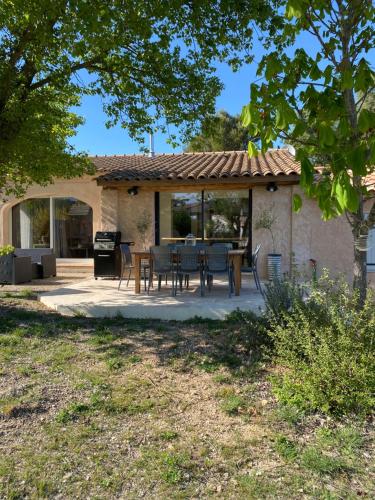 Villa Quinson - Accommodation