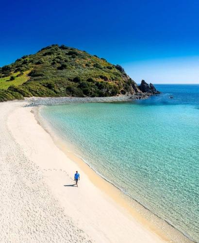 ORIENTE BedRoom&Sea, a 5 minuti dal mare con clima,TV, zanzariere, doccia esterna , parcheggio e veranda