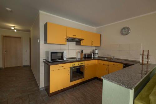 keuken, Ferienanlage Suderhof in Breege