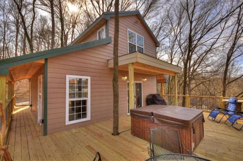 Treehouse Ellijay Star5vacations