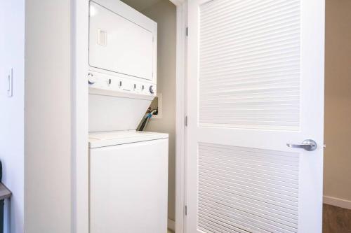 DTLA 2bedroom near Convention Center- Flash Deal! in Los Angeles, USA