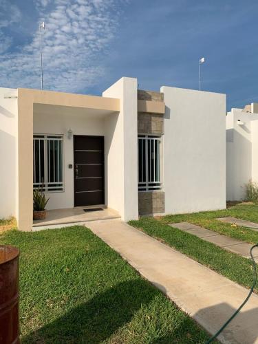 Casa De Descanso Y Aventuras En Zona Privada - Mérida, México