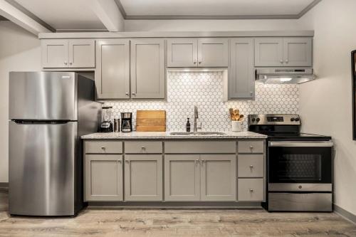 Apt on Town Square - Ultimate DT Fay Location in Fayetteville, USA