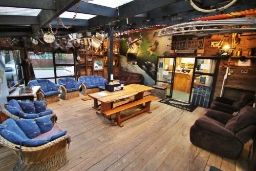 Vestíbulo, Chateau Backpackers & Motels in Town Center