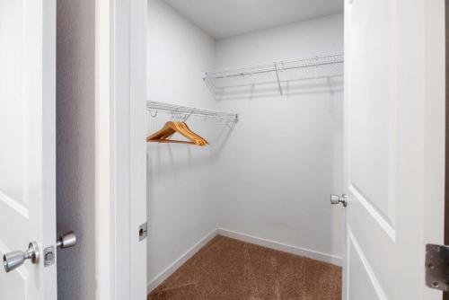 Fully Furnished 2BR Centrally Located with Pool Fully Furnished 2BR Centrally Located with Pool