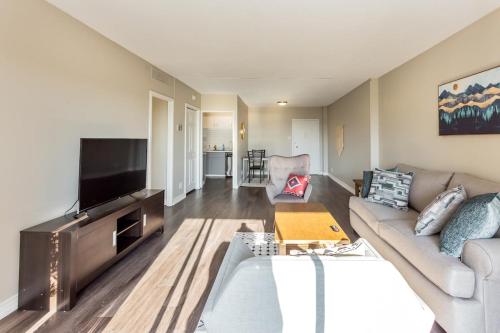 Bargain Memphis apartment w HDTV & WiFi in Memphis, USA