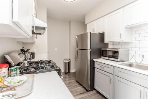 Bargain Memphis apartment w HDTV & WiFi in Memphis, USA